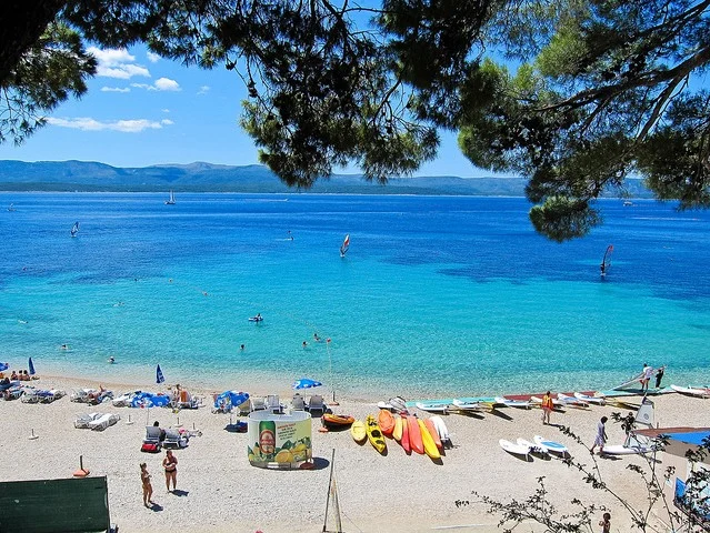 Temperatura mora u Herceg Novom i Baru čak 28 stepeni