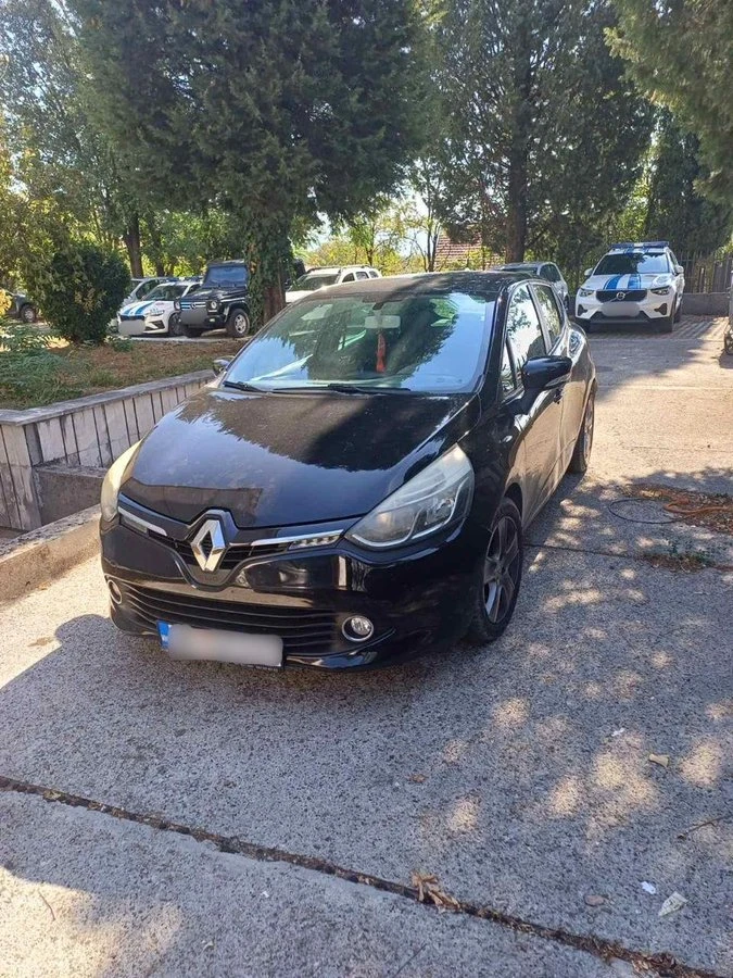 Uhapšen vozač "Clia": Našmrkan kokainom vozio bez vozačke dozvole. Sud ga kaznio 20 dana zatvora i 950 eura