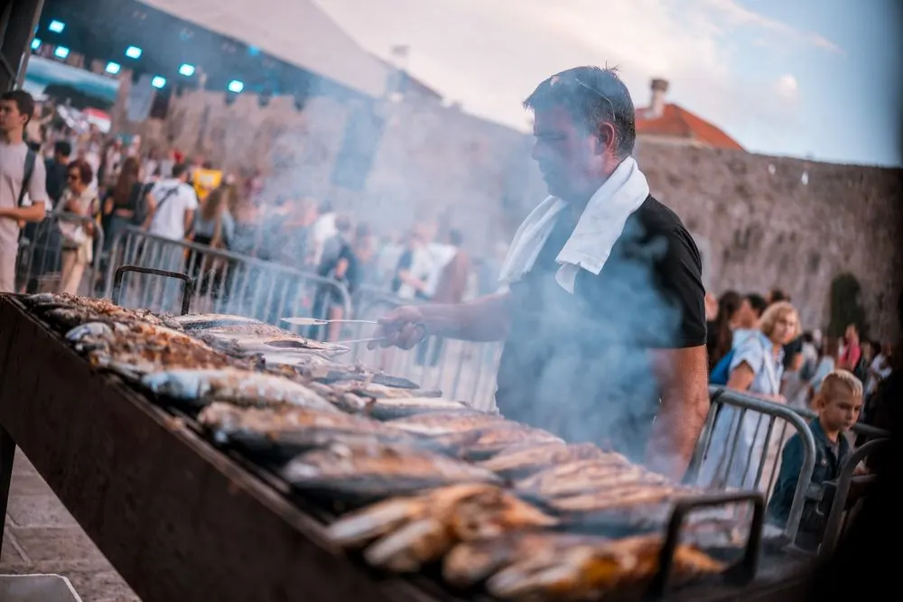 Budva se sprema za 59. Dan širuna – fešta od ribe, vina, piva i zabave