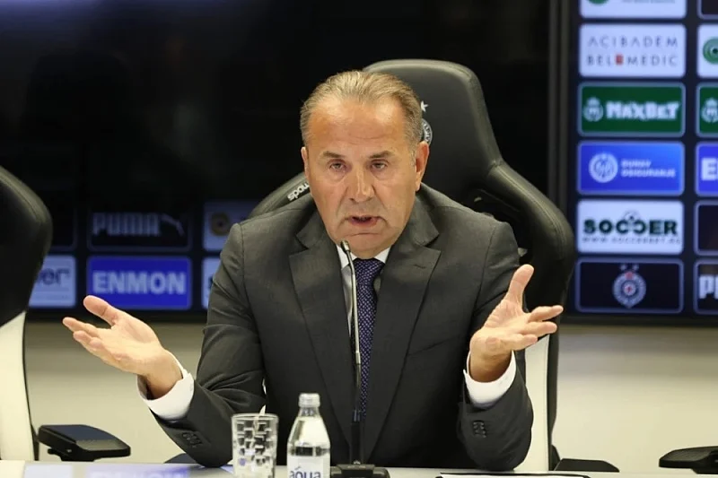 Predsjednik FK "Partizan" Rasim Ljajić napustio ložu Marakane zbog odavanja počasti Ratku Mladiću