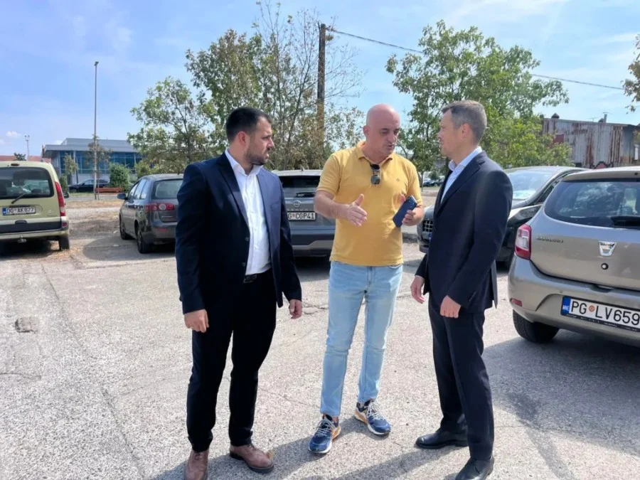 Mujović: Novi parking u Bastonu do kraja oktobra, Putevi će urediti parking i u Bloku pet