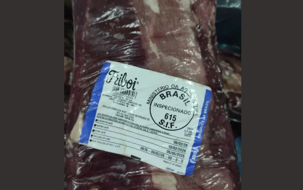Uprava carina spriječila tranzit tri kontejnera mesa sa isteklim rokom upotrebe