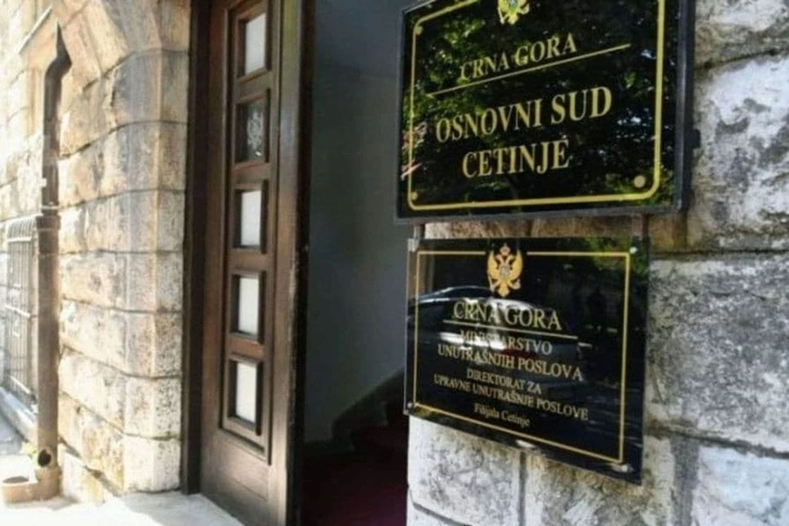 Cetinje: Okrivljenom za ubijanje i mučenje životinja određena mjera zabrane napuštanja stana