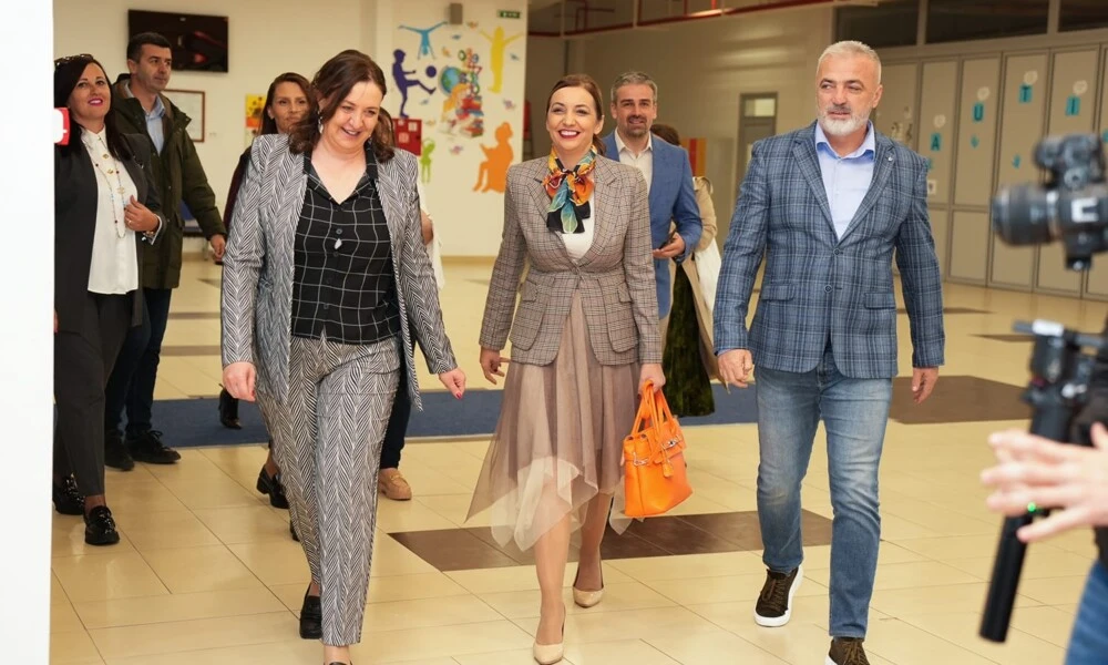 Jakšić-Stojanović: Ulaganjem u školske objekte stvaramo kvalitetnije uslove za učenike i zaposlene