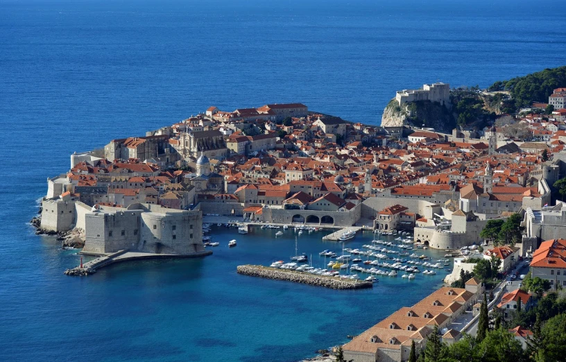 Dubrovnik: Crnogorski državljanin kao šef smjene u lokalu prisvojio više od 53.000 eura?
