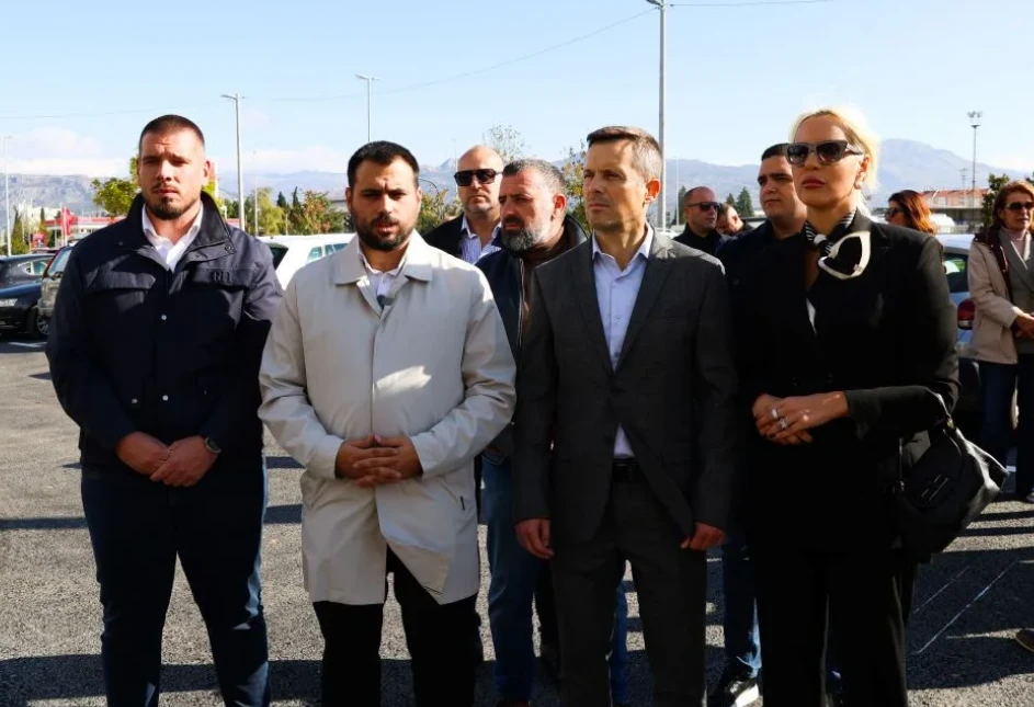 Mujović: Završena izgradnja parkinga u Bastonu sa 70 mjesta, od petka dvije probne noćne linije gradskog prevoza