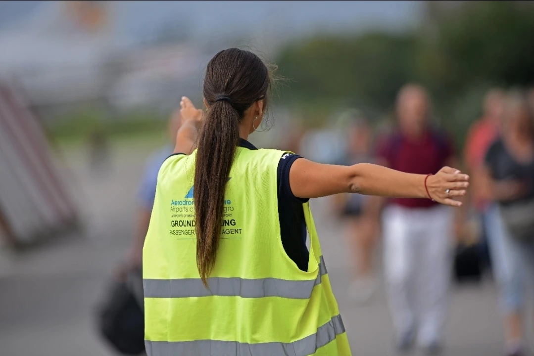 NAKON KRITIKA JAVNOSTI - Nagrada od 500 eura za zaposlene u operativnim službama Aerodroma: Bonus za rekordnu sezonu