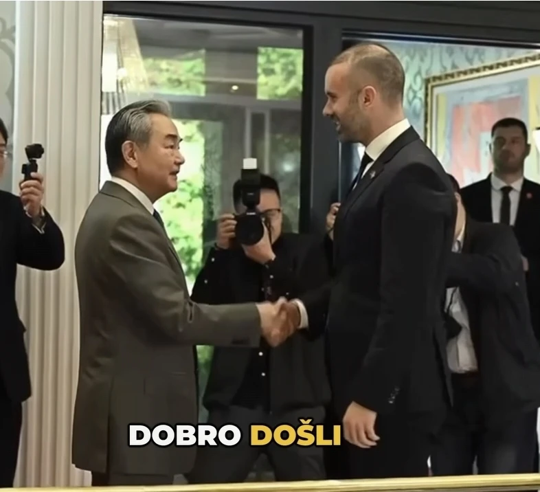Premijer Spajić danas razgovarao sa kineskim šefom diplomatije Vang Jijem i našalio se da njegovi saradnici ne znaju kineski