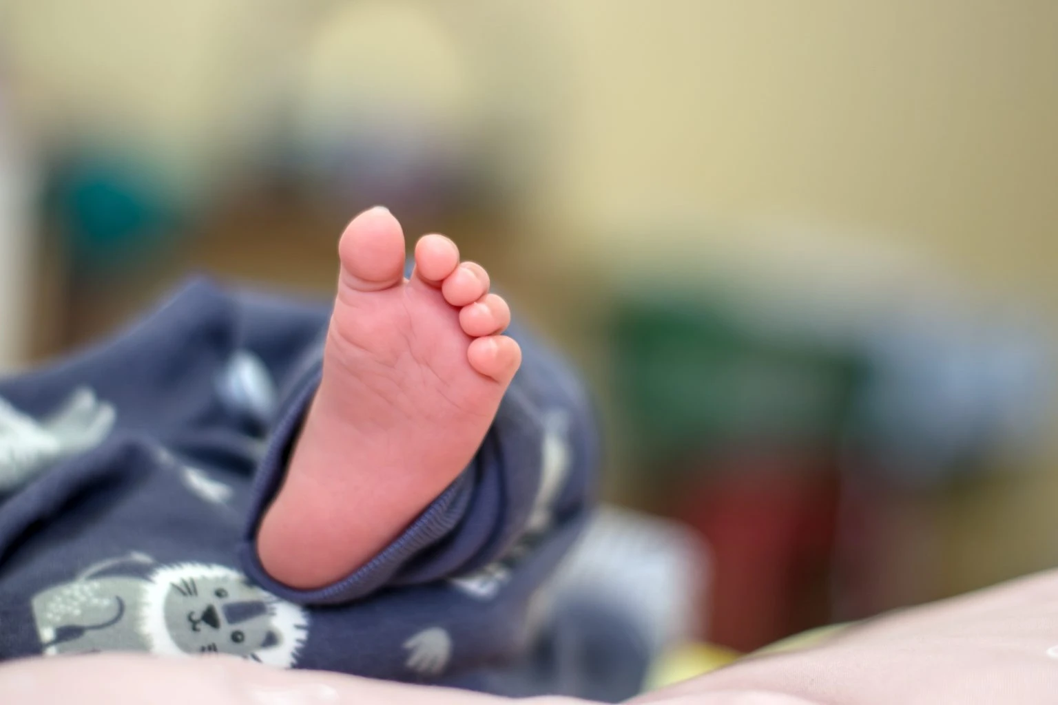 Čudesna priča iz Zete: Žena se porodila ispred porodične kuće