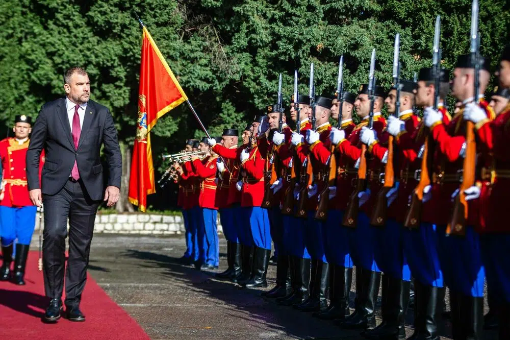 Za ugovore o djelu skoro 200.000 eura: Ministarstvo odbrane u prvih šest mjeseci sklopilo 128 aranžmana sa 46 osoba