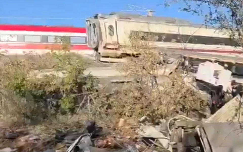 Najmanje 46 ljudi poginulo u sudaru dva brza voza u Španiji